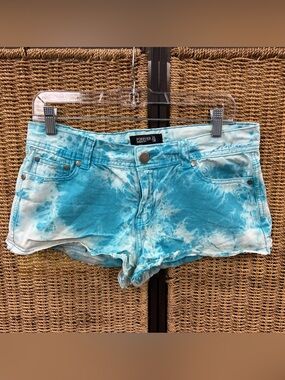 Forever 21 Premium Denim Blue Tie Dye Shorts Size 29 Festival Summer